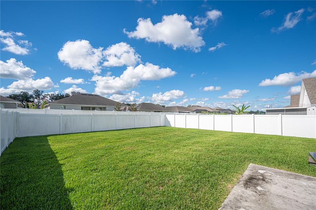For Sale: $411,000 (4 beds, 2 baths, 1940 Square Feet)