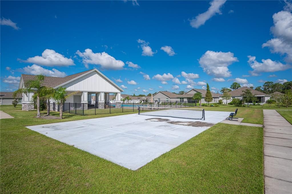 For Sale: $411,000 (4 beds, 2 baths, 1940 Square Feet)