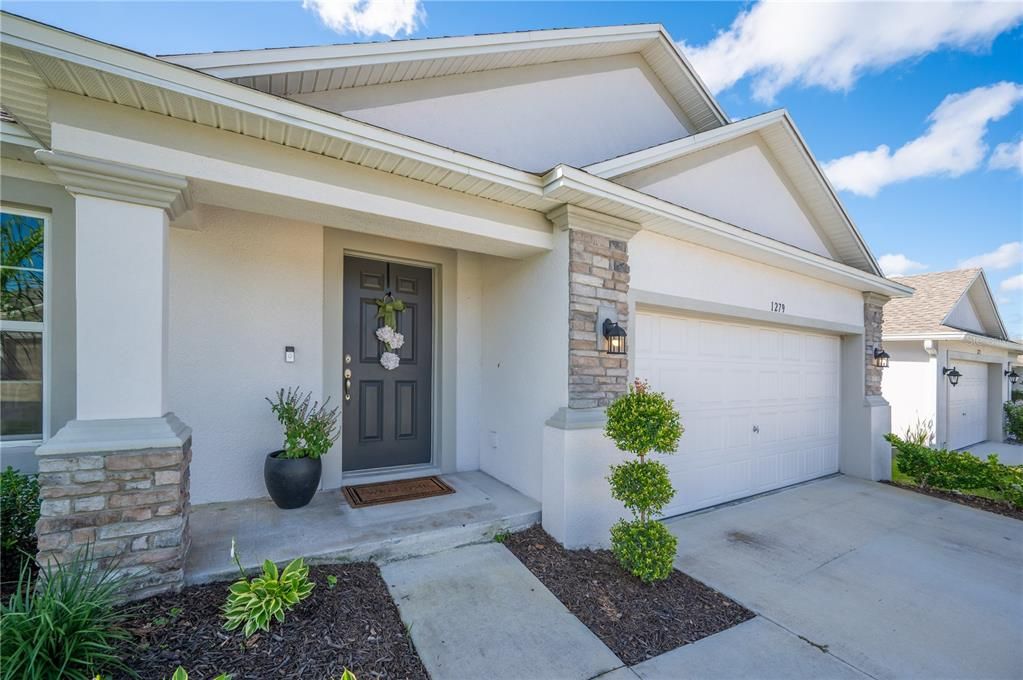 For Sale: $411,000 (4 beds, 2 baths, 1940 Square Feet)