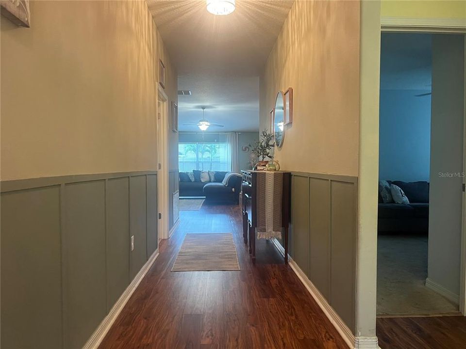 En Venta: $275,000 (4 camas, 2 baños, 1935 Pies cuadrados)