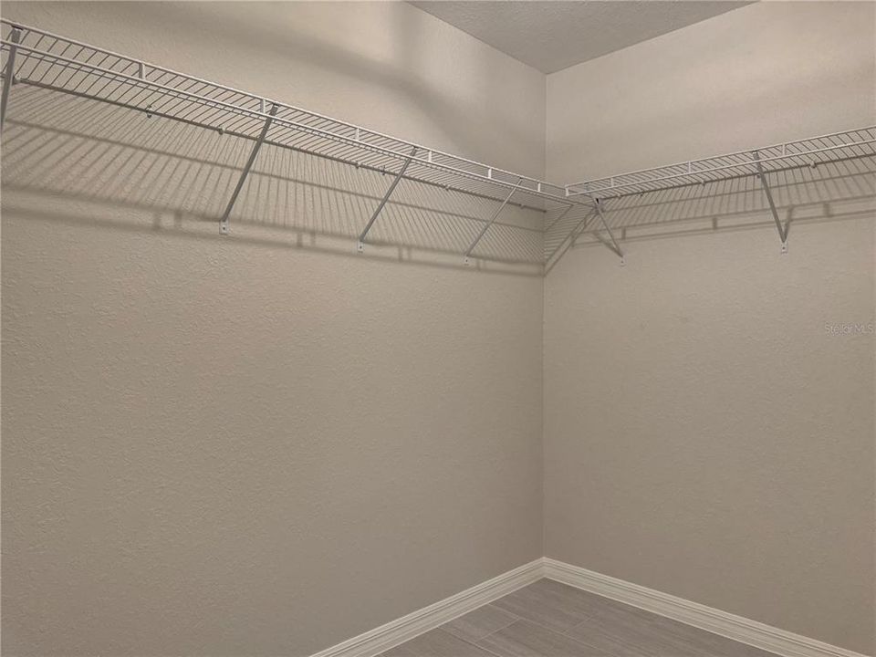 For Sale: $239,900 (3 beds, 2 baths, 1380 Square Feet)