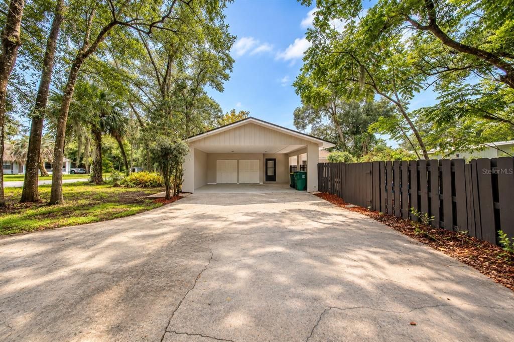 For Sale: $399,900 (4 beds, 2 baths, 1676 Square Feet)