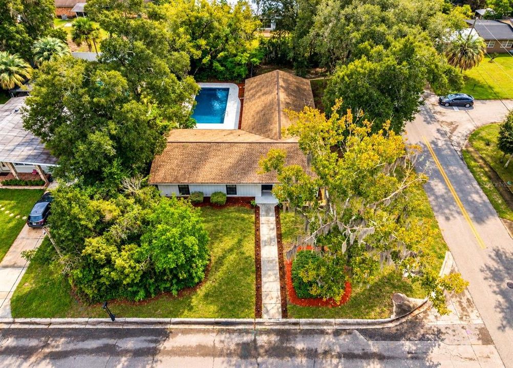 For Sale: $399,900 (4 beds, 2 baths, 1676 Square Feet)
