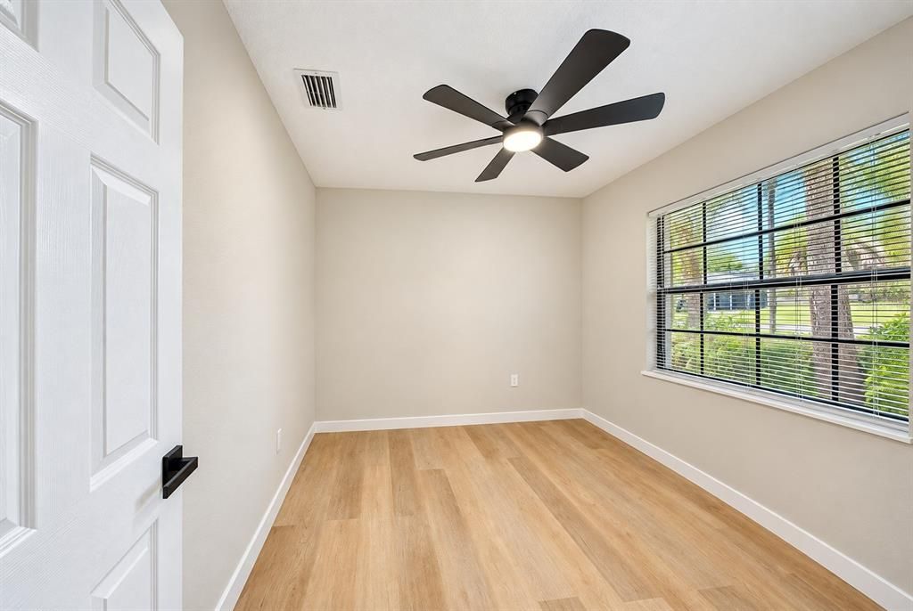 For Sale: $399,900 (4 beds, 2 baths, 1676 Square Feet)