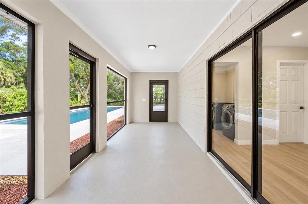 For Sale: $399,900 (4 beds, 2 baths, 1676 Square Feet)