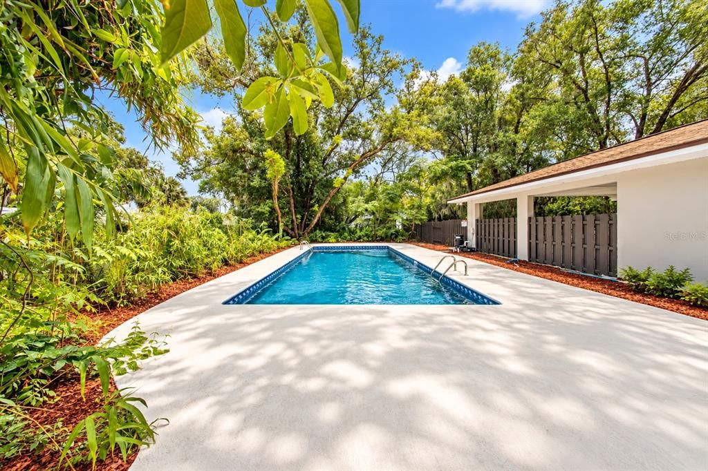For Sale: $399,900 (4 beds, 2 baths, 1676 Square Feet)