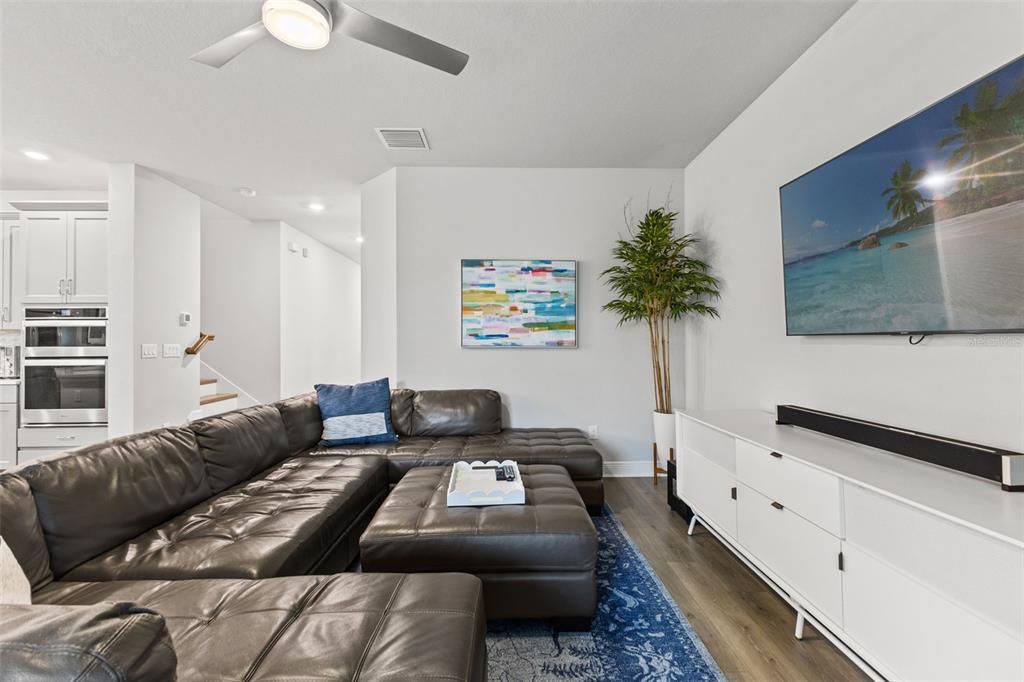 For Sale: $950,000 (4 beds, 3 baths, 2687 Square Feet)