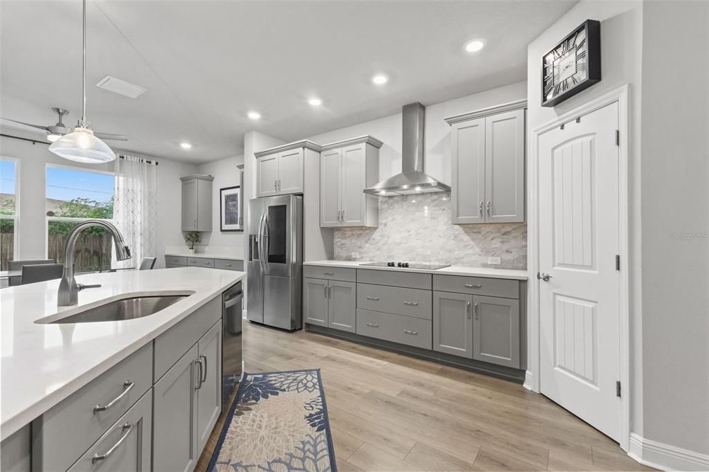For Sale: $950,000 (4 beds, 3 baths, 2687 Square Feet)