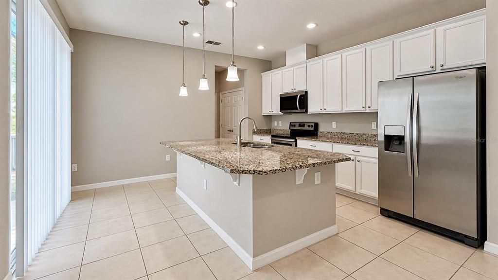 For Rent: $2,700 (3 beds, 2 baths, 1912 Square Feet)