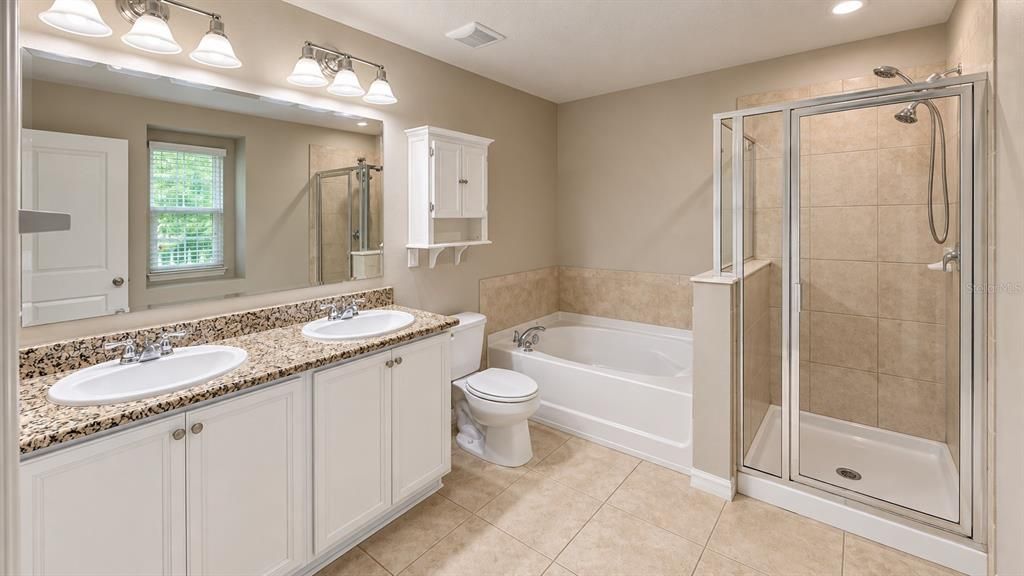 For Rent: $2,700 (3 beds, 2 baths, 1912 Square Feet)