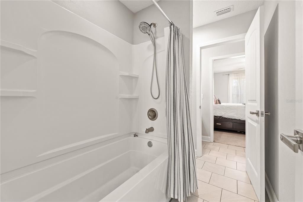 For Sale: $779,000 (4 beds, 3 baths, 4488 Square Feet)
