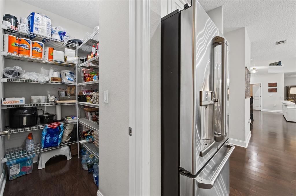 For Sale: $779,000 (4 beds, 3 baths, 4488 Square Feet)