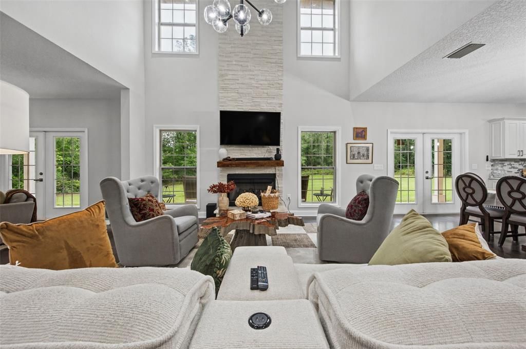 For Sale: $779,000 (4 beds, 3 baths, 4488 Square Feet)