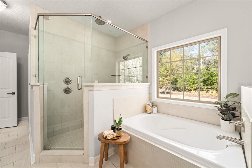 For Sale: $779,000 (4 beds, 3 baths, 4488 Square Feet)