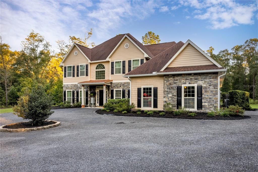 For Sale: $779,000 (4 beds, 3 baths, 4488 Square Feet)