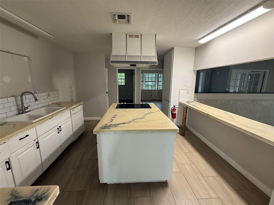 На продажу: $509,900 (4 спален, 3 ванн, 3140 Квадратных фут)