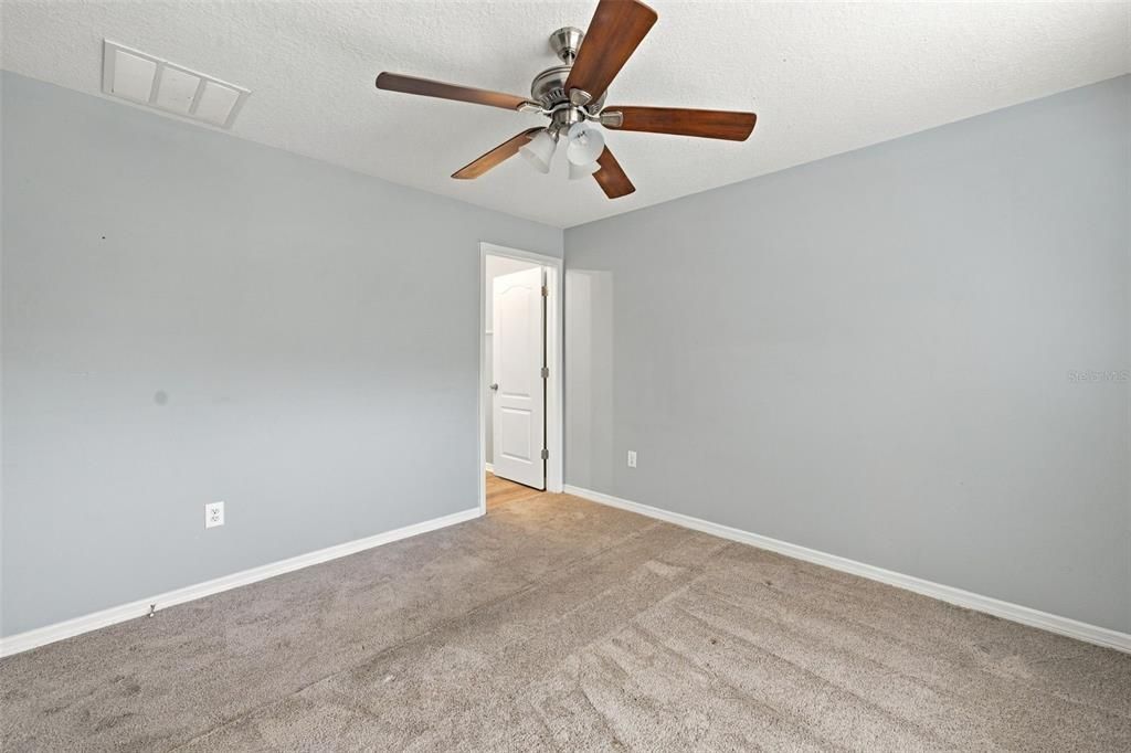 For Sale: $179,900 (3 beds, 2 baths, 1363 Square Feet)