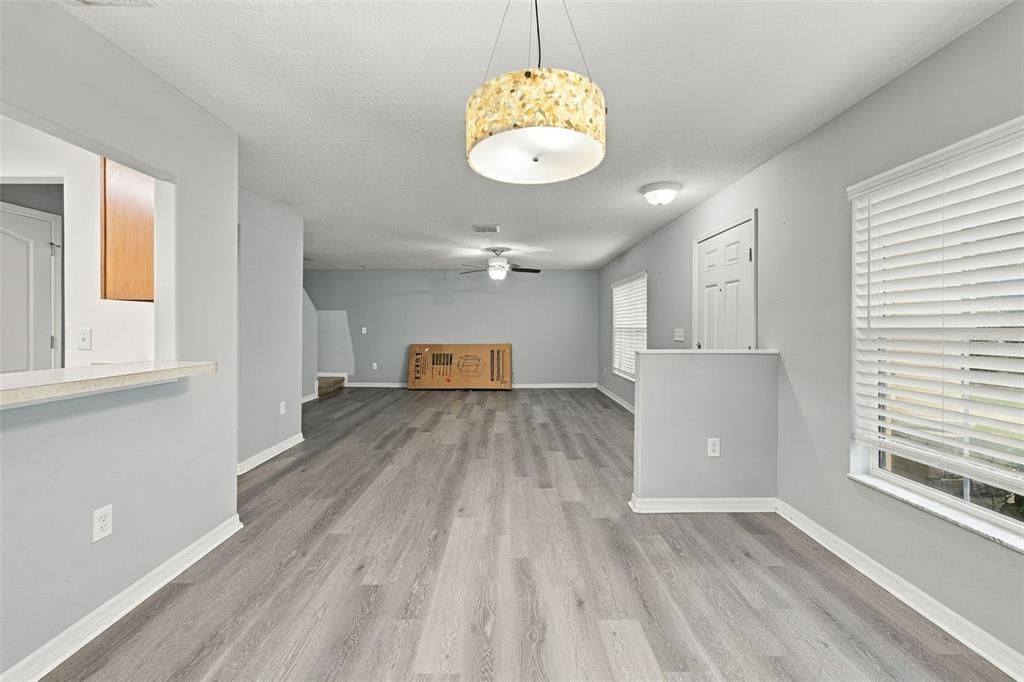 For Sale: $179,900 (3 beds, 2 baths, 1363 Square Feet)