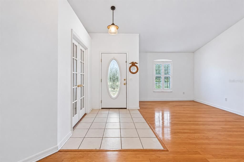 En Venta: $555,000 (4 camas, 2 baños, 1659 Pies cuadrados)