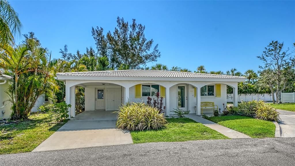 En Venta: $425,000 (2 camas, 2 baños, 1326 Pies cuadrados)