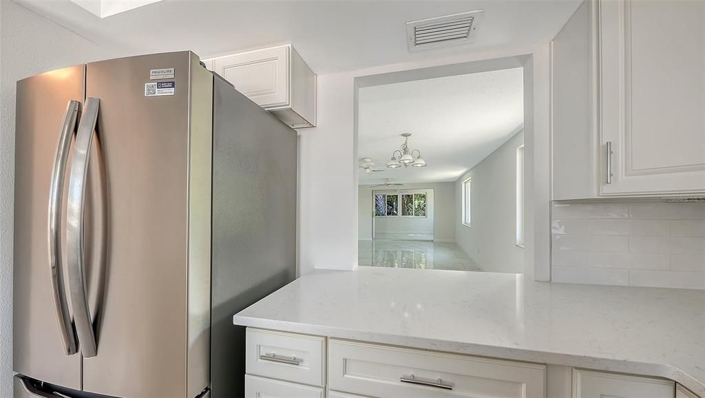 En Venta: $425,000 (2 camas, 2 baños, 1326 Pies cuadrados)