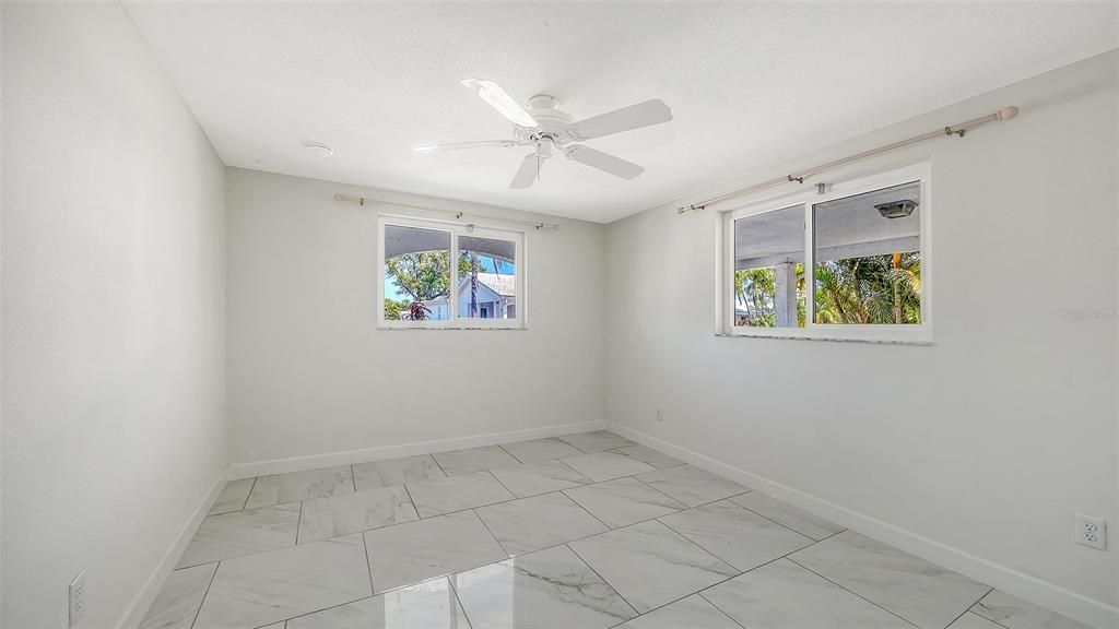 En Venta: $425,000 (2 camas, 2 baños, 1326 Pies cuadrados)