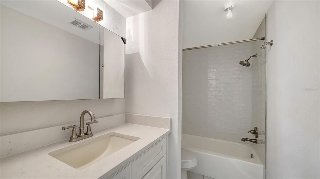En Venta: $425,000 (2 camas, 2 baños, 1326 Pies cuadrados)