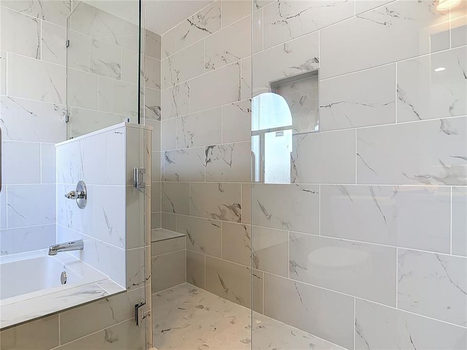 На продажу: $369,900 (3 спален, 2 ванн, 1703 Квадратных фут)