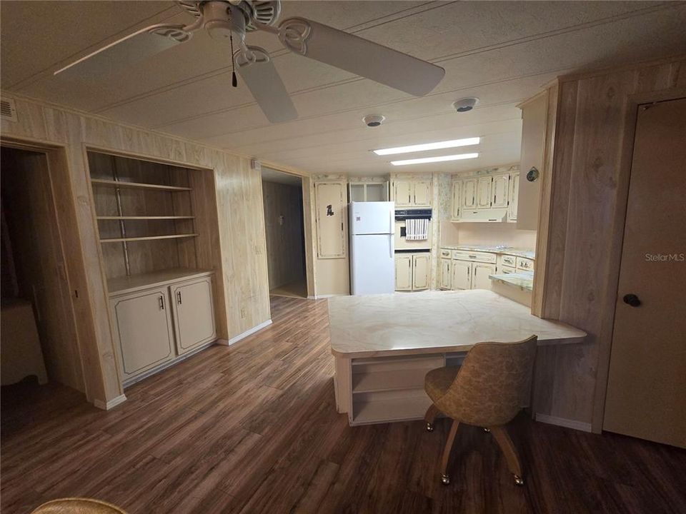 На продажу: $155,000 (2 спален, 2 ванн, 1488 Квадратных фут)