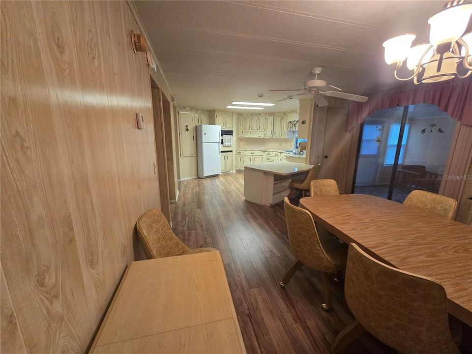 На продажу: $155,000 (2 спален, 2 ванн, 1488 Квадратных фут)