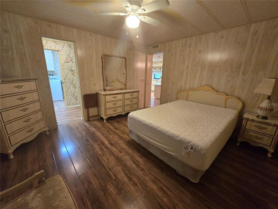 На продажу: $155,000 (2 спален, 2 ванн, 1488 Квадратных фут)