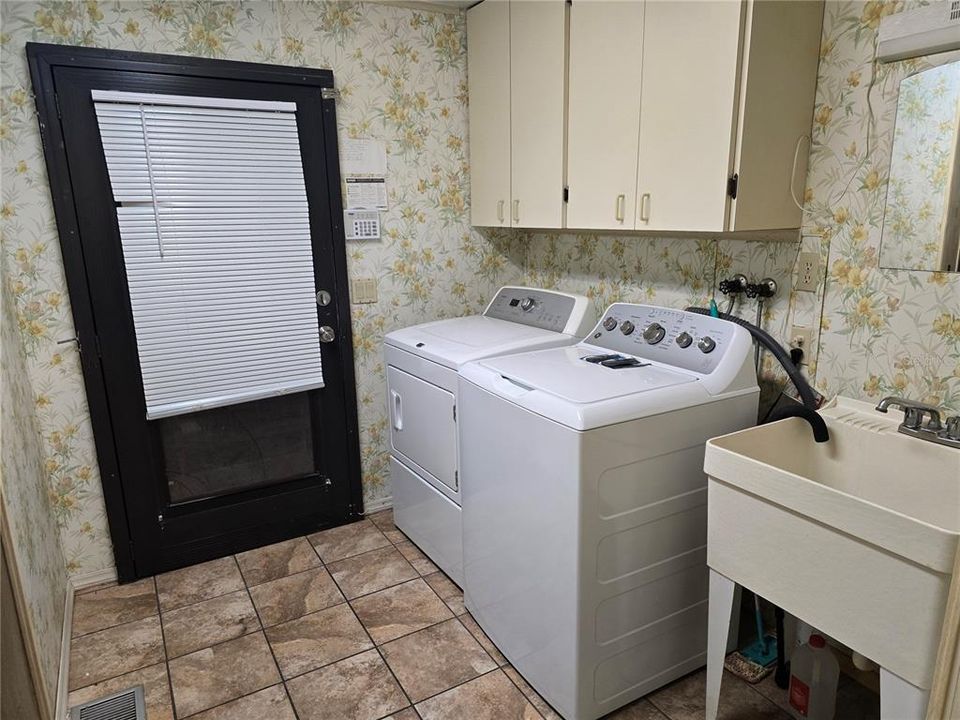 На продажу: $155,000 (2 спален, 2 ванн, 1488 Квадратных фут)