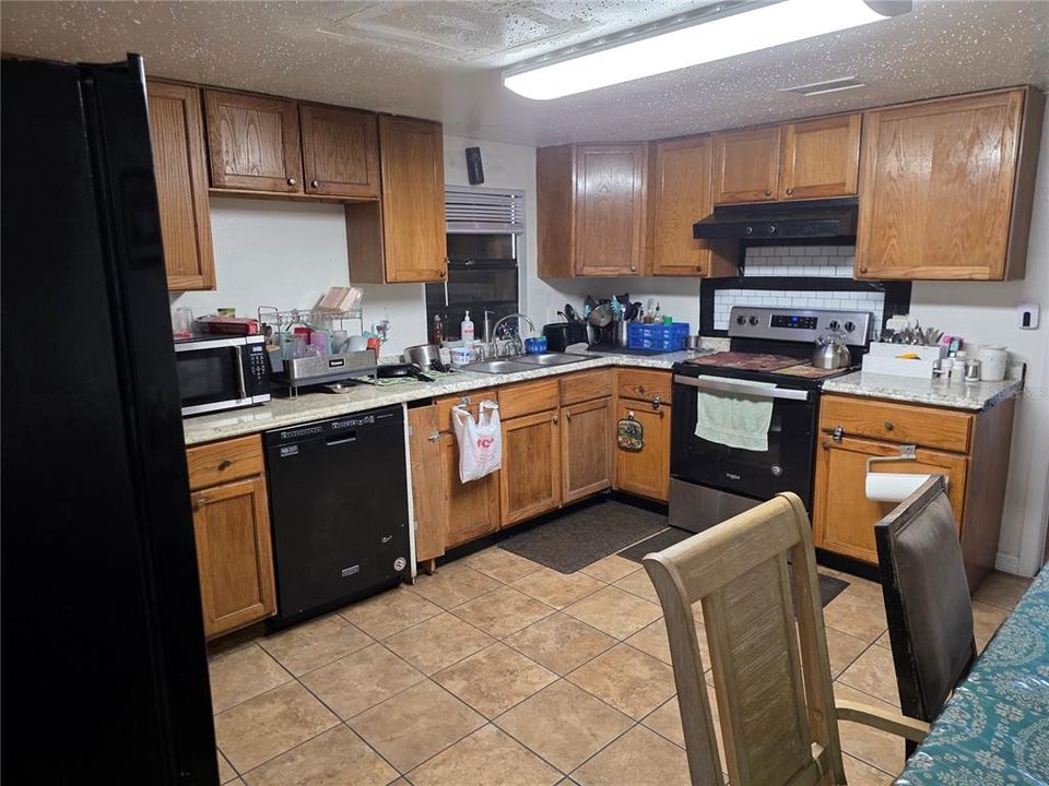 For Sale: $424,900 (5 beds, 3 baths, 2227 Square Feet)
