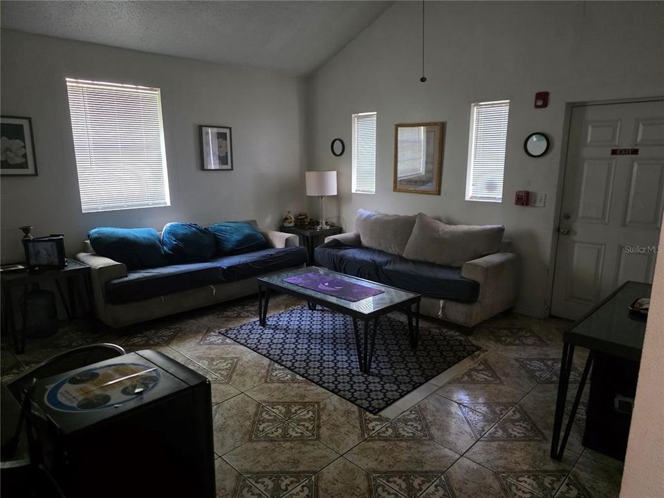 For Sale: $424,900 (5 beds, 3 baths, 2227 Square Feet)