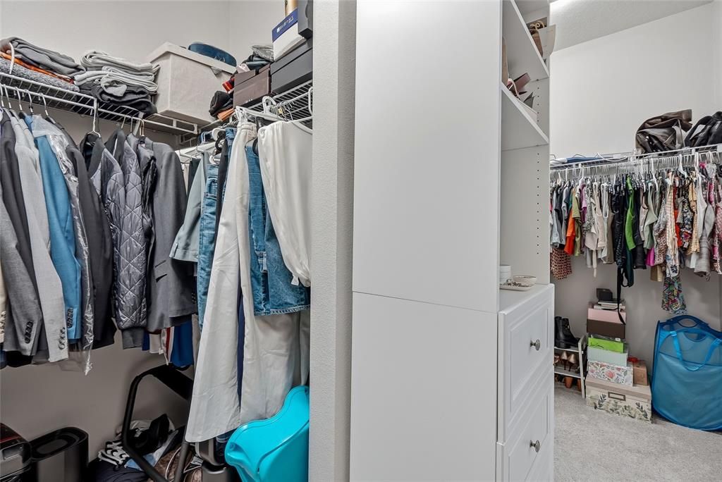 В аренду: $4,000 (6 спален, 3 ванн, 4442 Квадратных фут)