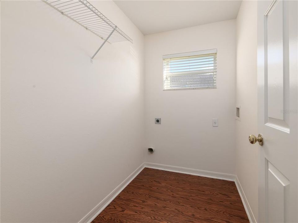В аренду: $1,950 (3 спален, 2 ванн, 1350 Квадратных фут)