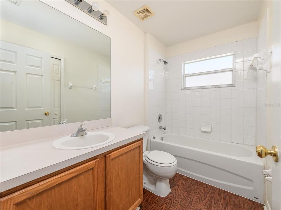 В аренду: $1,950 (3 спален, 2 ванн, 1350 Квадратных фут)