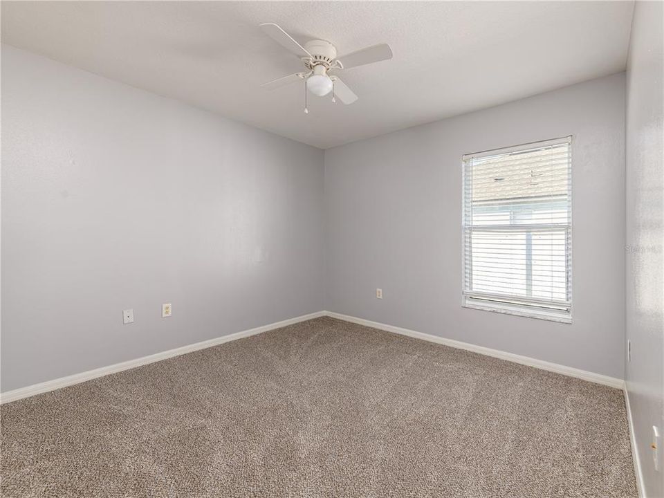 В аренду: $1,950 (3 спален, 2 ванн, 1350 Квадратных фут)