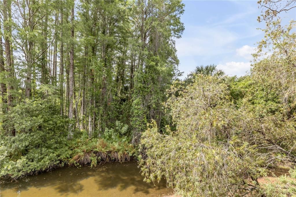 For Sale: $165,000 (2 beds, 2 baths, 1141 Square Feet)