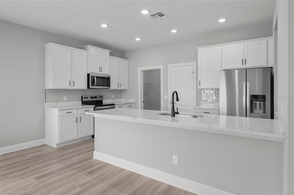En Venta: $454,900 (5 camas, 2 baños, 2461 Pies cuadrados)