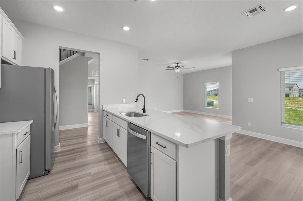 En Venta: $454,900 (5 camas, 2 baños, 2461 Pies cuadrados)