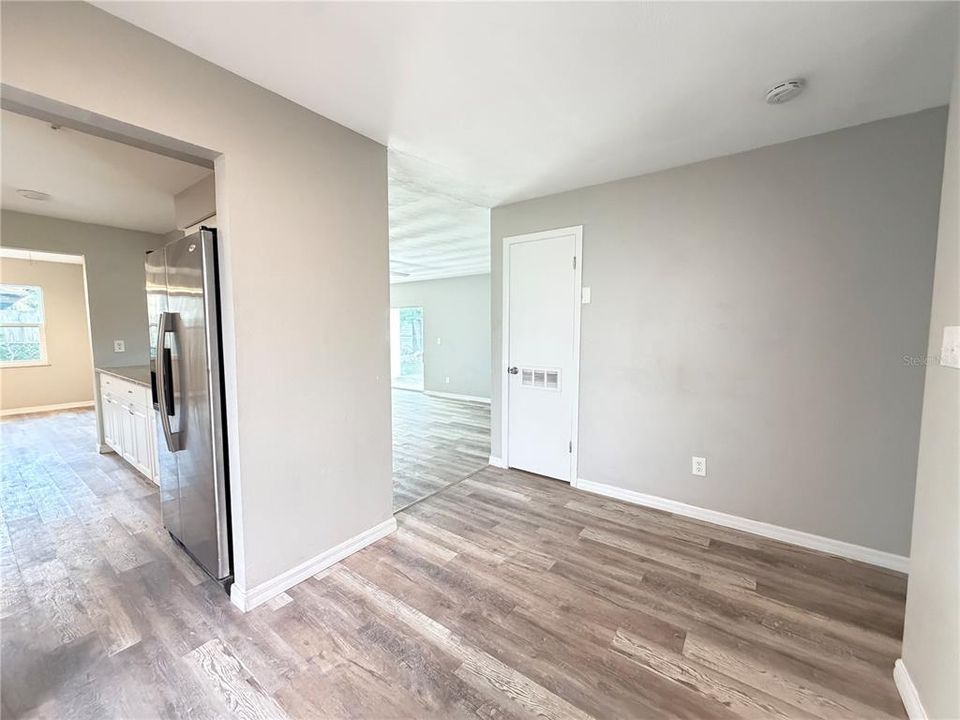 待售: $335,000 (3 贝兹, 2 浴室, 1529 平方英尺)