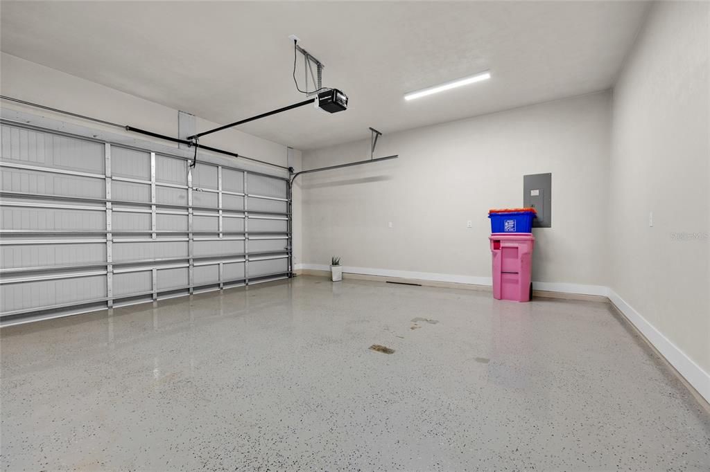 En Venta: $509,900 (4 camas, 3 baños, 2380 Pies cuadrados)