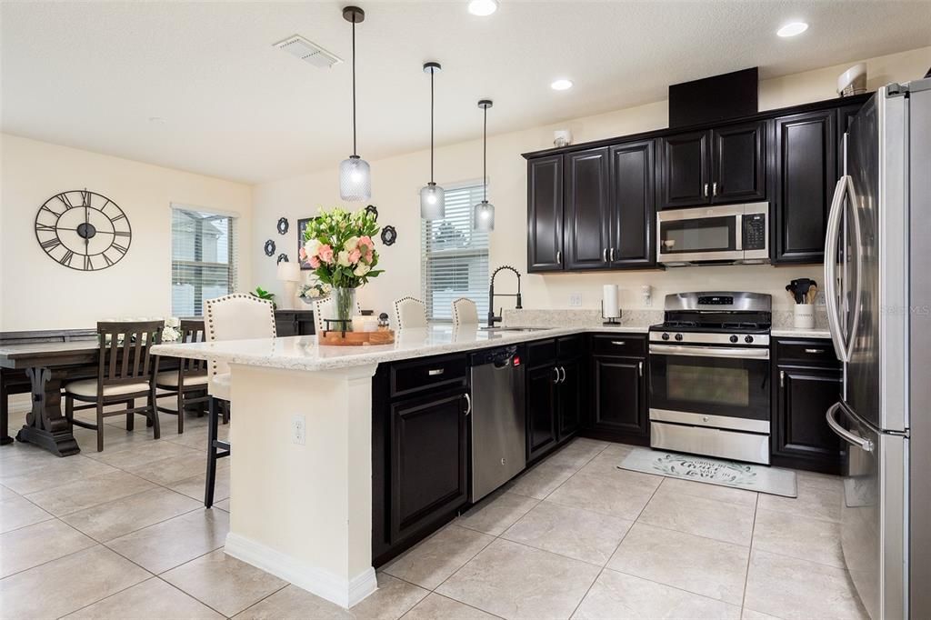 For Sale: $517,900 (4 beds, 2 baths, 2200 Square Feet)