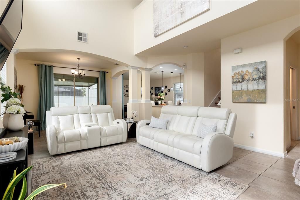 For Sale: $517,900 (4 beds, 2 baths, 2200 Square Feet)