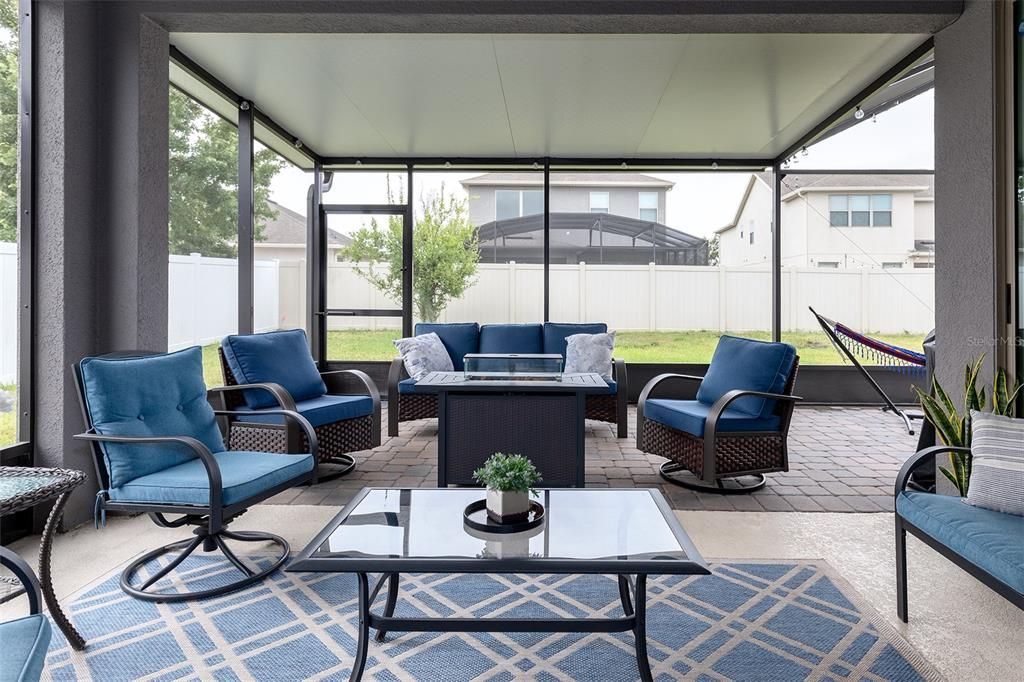 For Sale: $517,900 (4 beds, 2 baths, 2200 Square Feet)