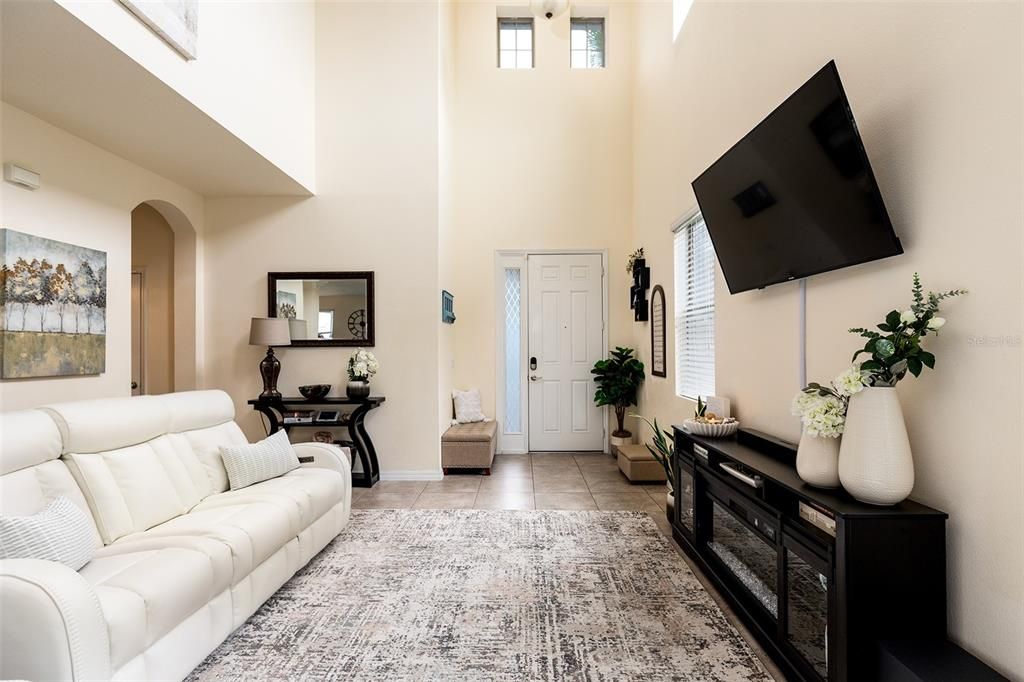 For Sale: $517,900 (4 beds, 2 baths, 2200 Square Feet)