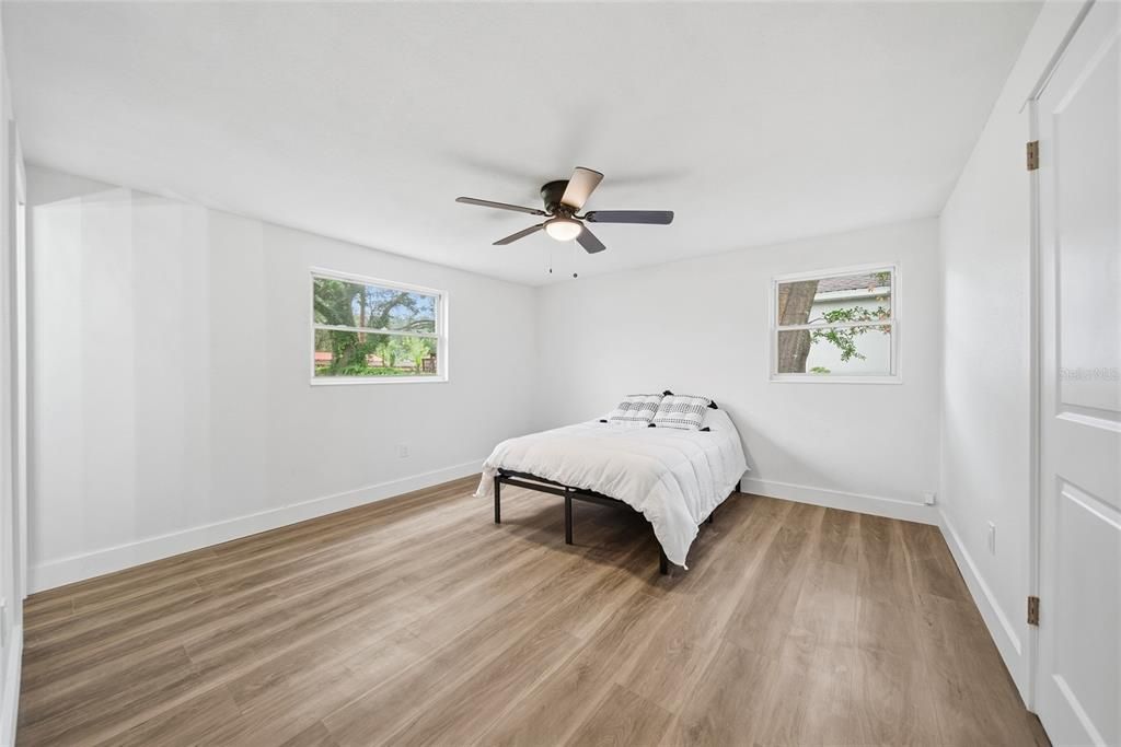 En Venta: $374,900 (4 camas, 2 baños, 1848 Pies cuadrados)