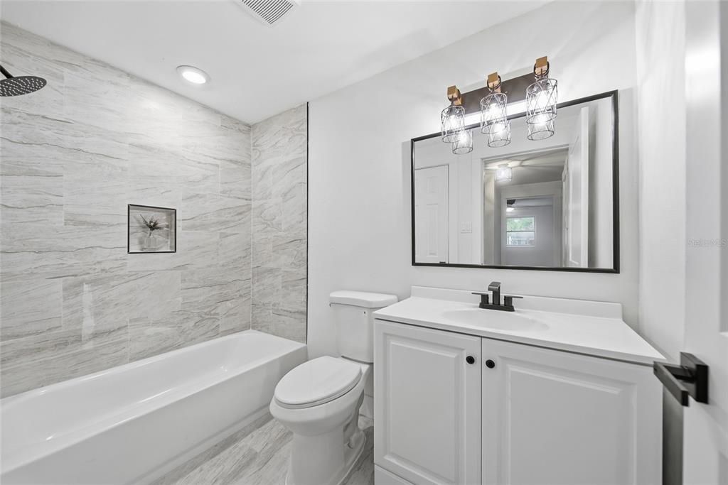 En Venta: $374,900 (4 camas, 2 baños, 1848 Pies cuadrados)