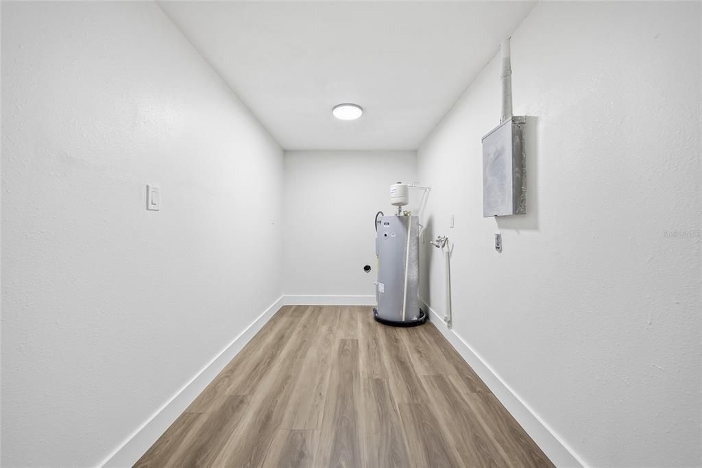 En Venta: $374,900 (4 camas, 2 baños, 1848 Pies cuadrados)